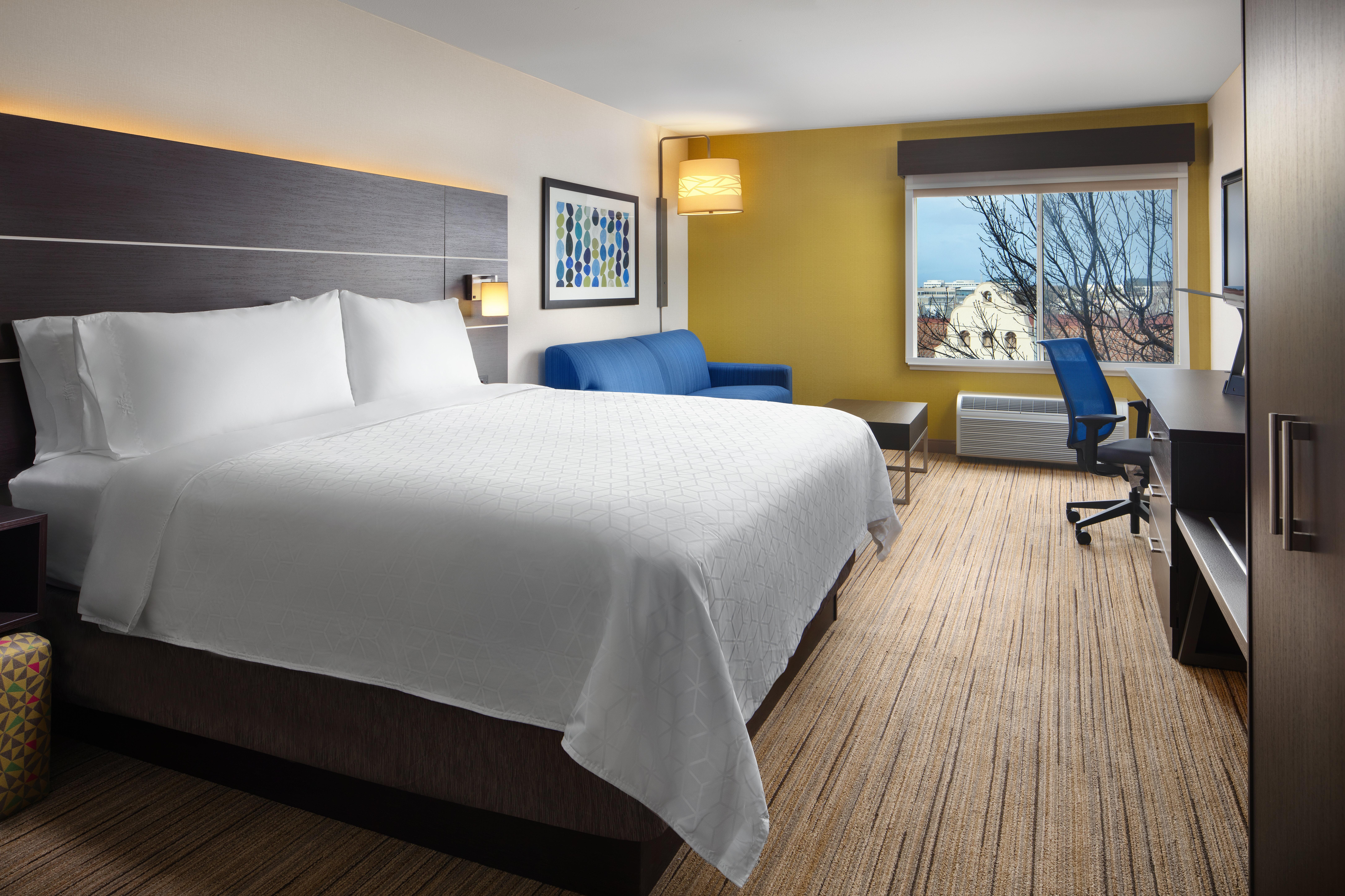 Holiday Inn Express Hotel & Suites Belmont By Ihg Exterior foto